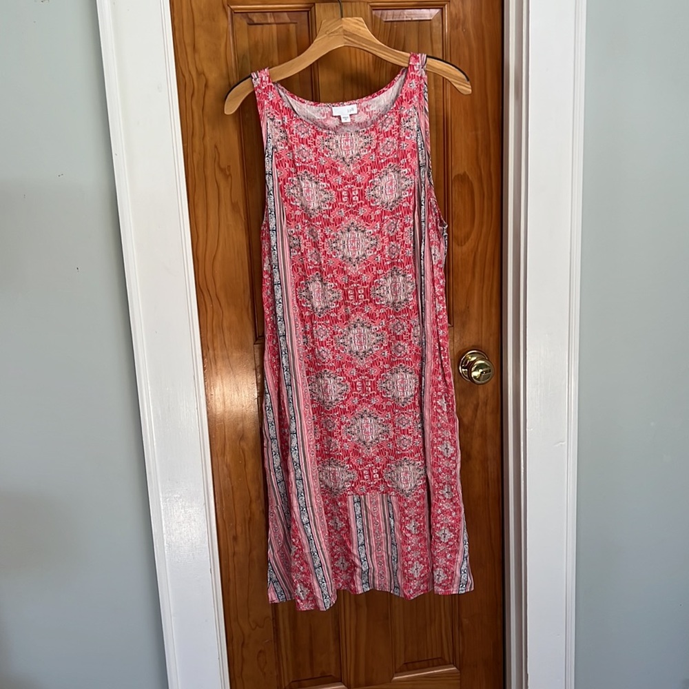 J Jill Size XL Dress Red Sleeveless Rayon Lightweight Shift Style Ruffle Aztec